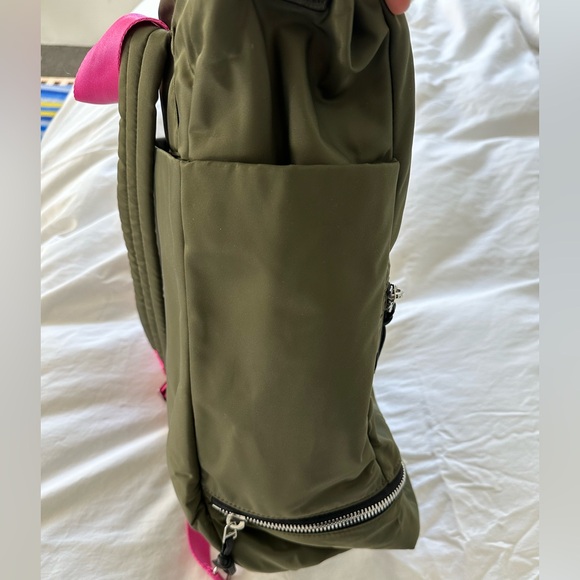 Shorty love boxer large backpack in army green - Picture 6 of 9